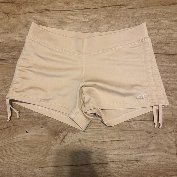 Spandex Booty Mika Yoga Shirts with side Crumples - Picture 4 of 16